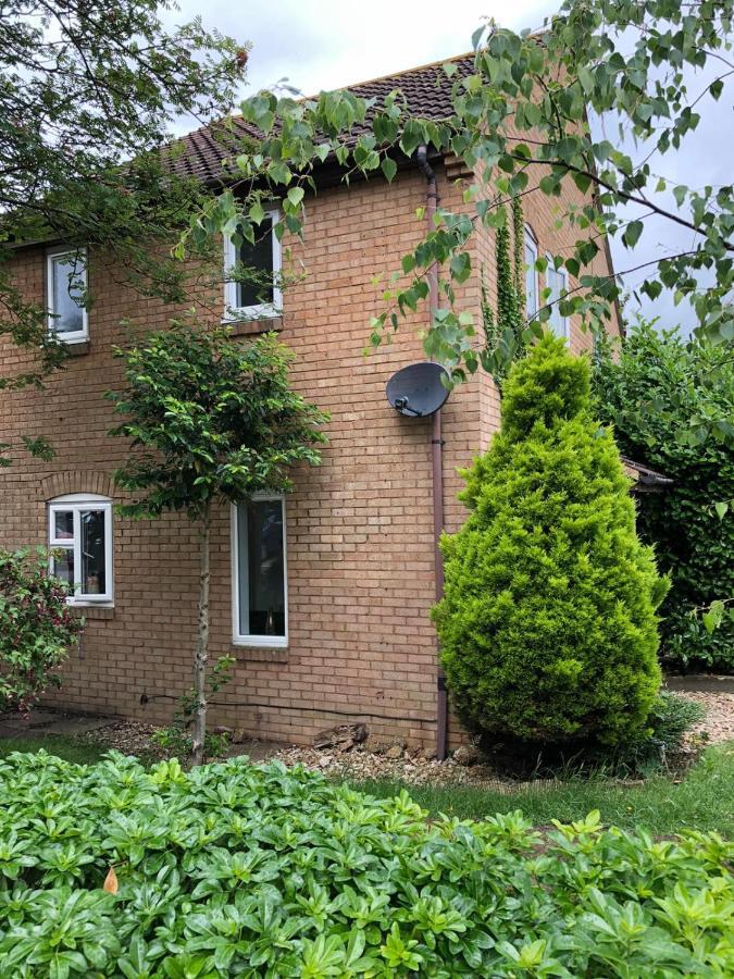 Rowan Tree Βίλα Aylesbury  Εξωτερικό φωτογραφία
